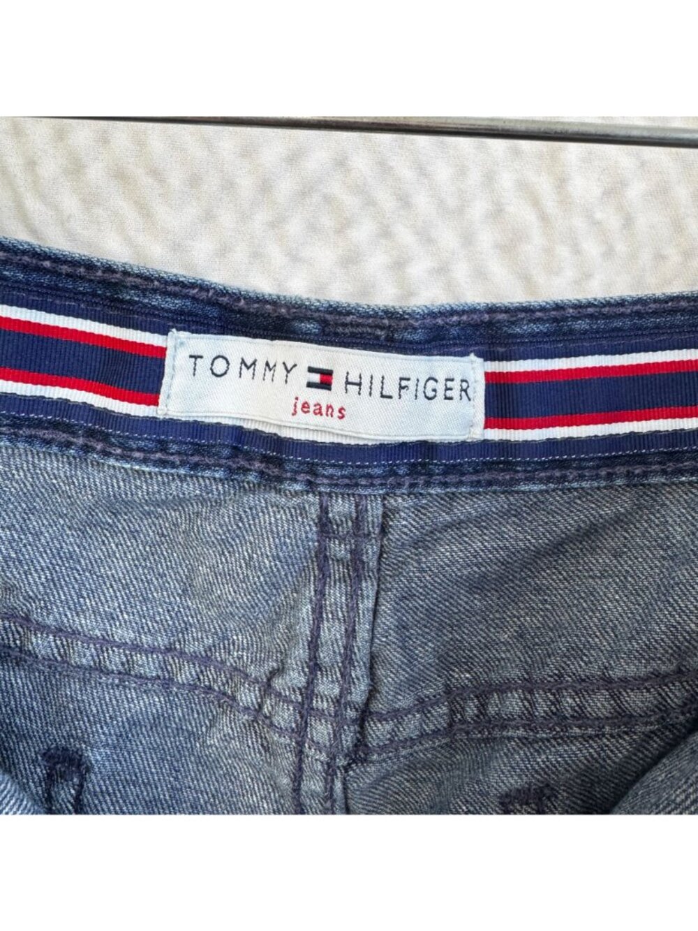Tommy Hilfiger Womens Denim Button Fly Jean Shorts D-Ring Accent & Pockets - Picture 7 of 8